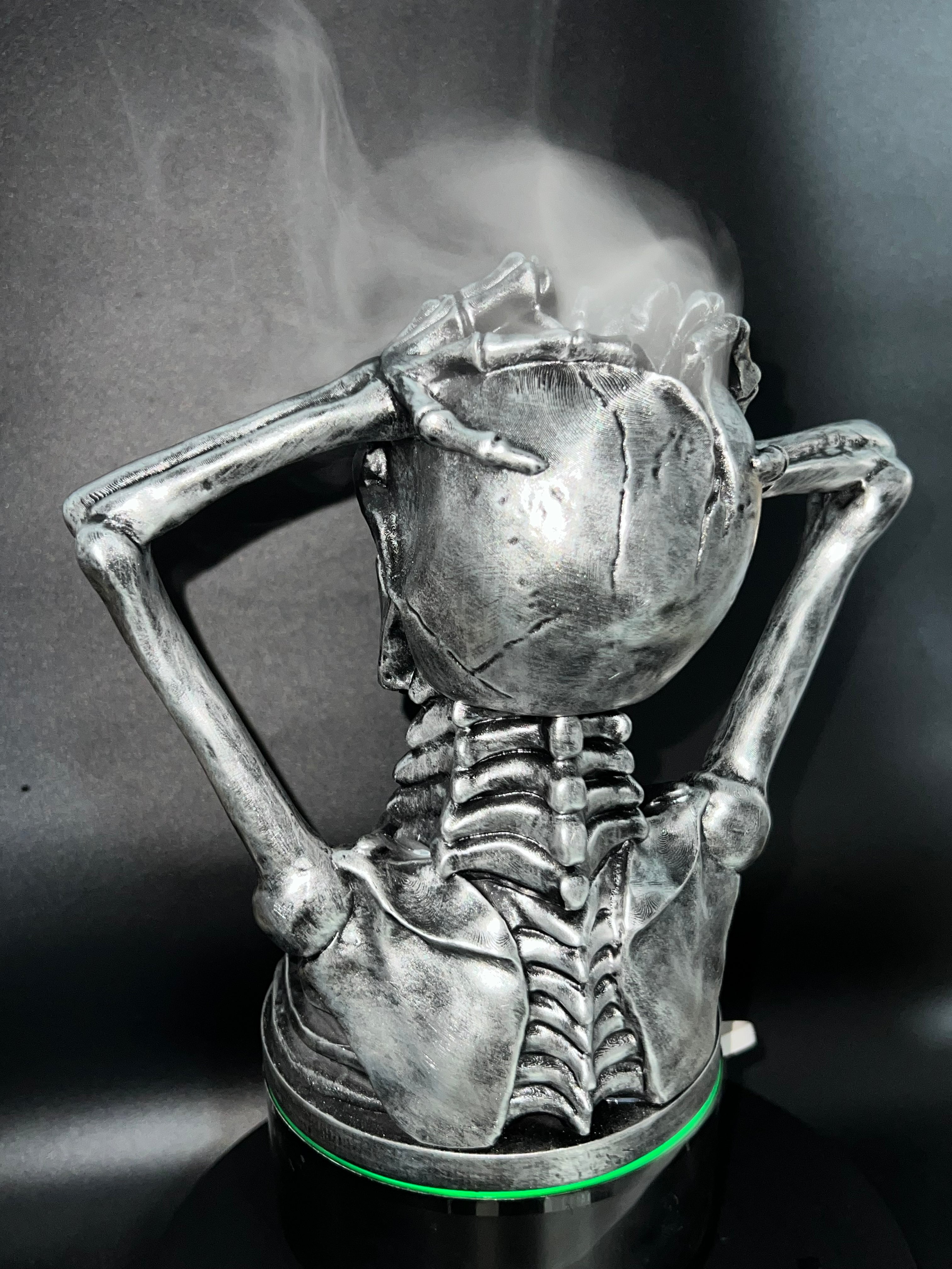 Loviss Nocturne Skull Diffuser | Lunar Silver