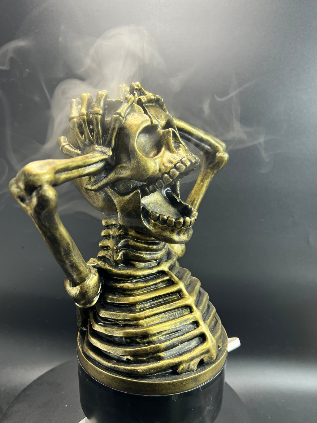 Loviss Nocturne Skull Diffuser | Obsidian Gold