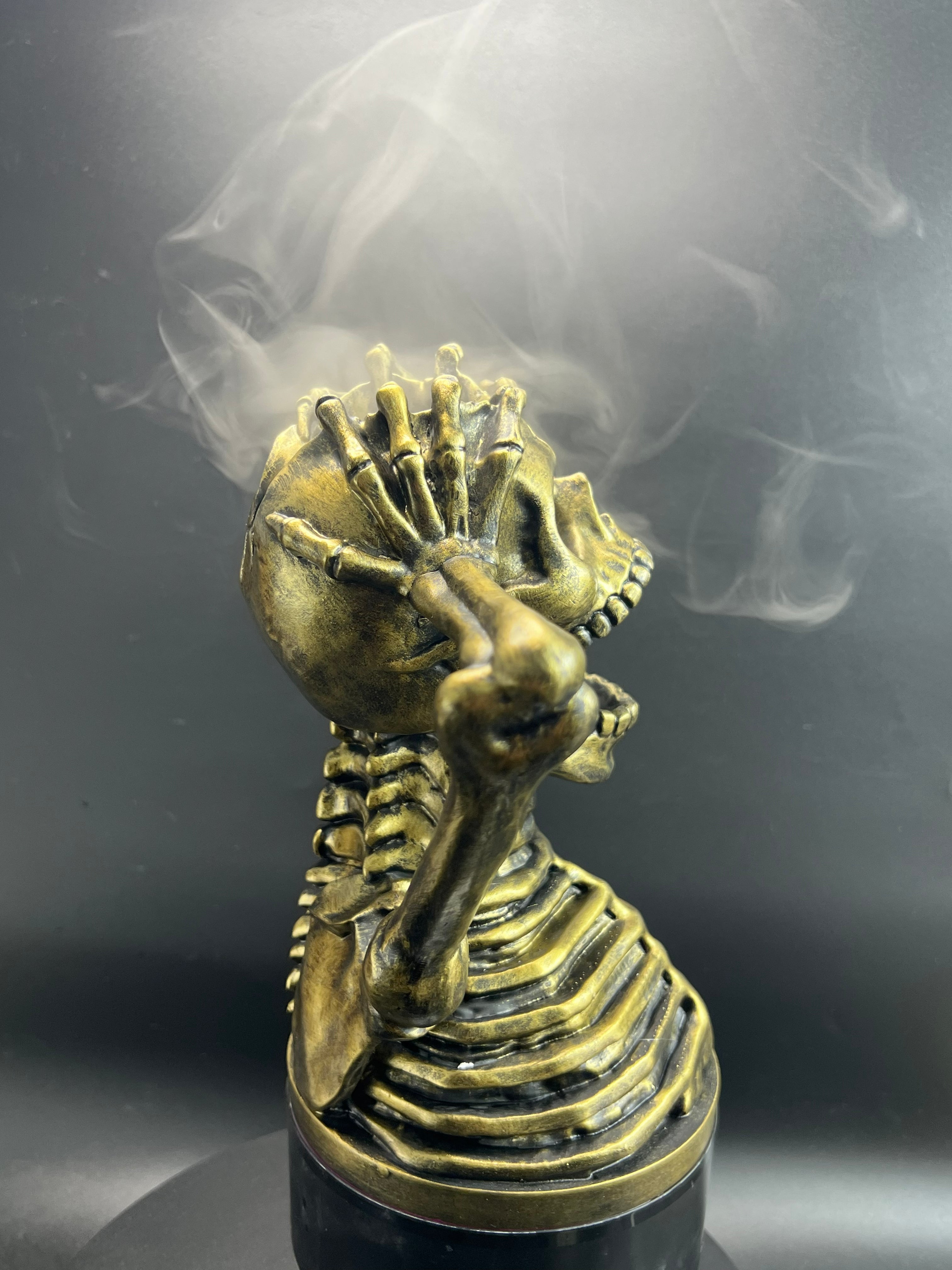 Loviss Nocturne Skull Diffuser | Obsidian Gold